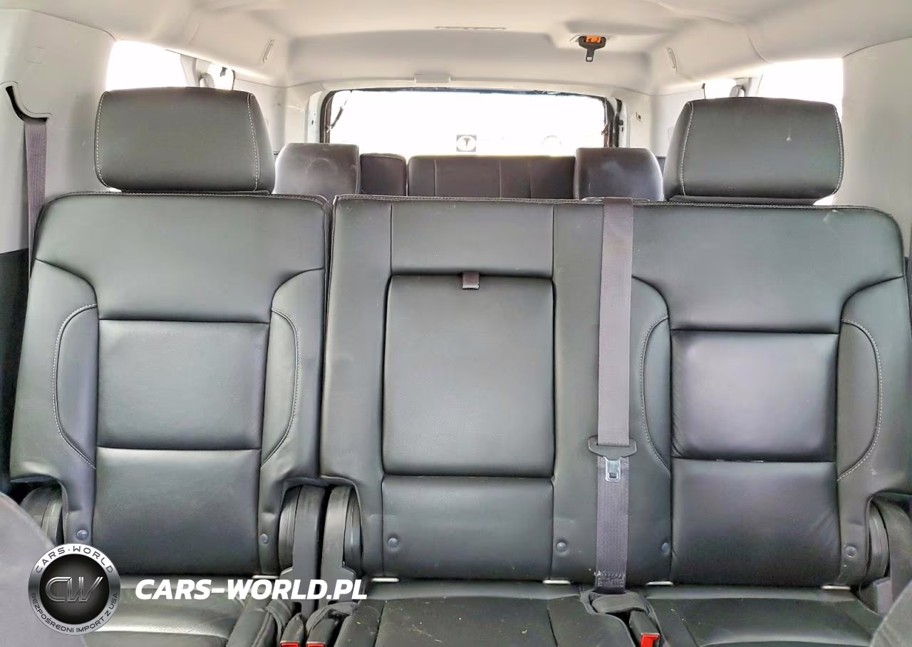 2017 Chevrolet Suburban K1500 Lt VIN:1GNSKHKC4HR184608 - 10
