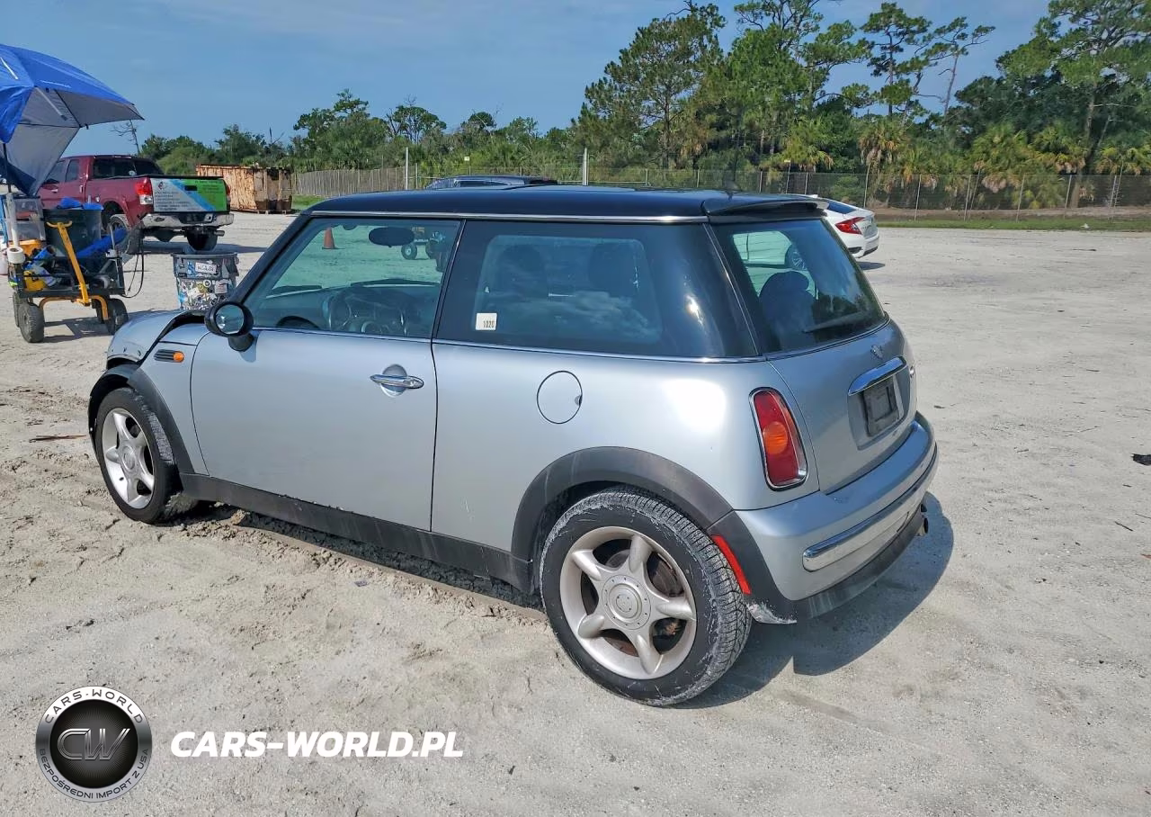 2002 Mini Cooper VIN:WMWRC334X2TC37790 - 2