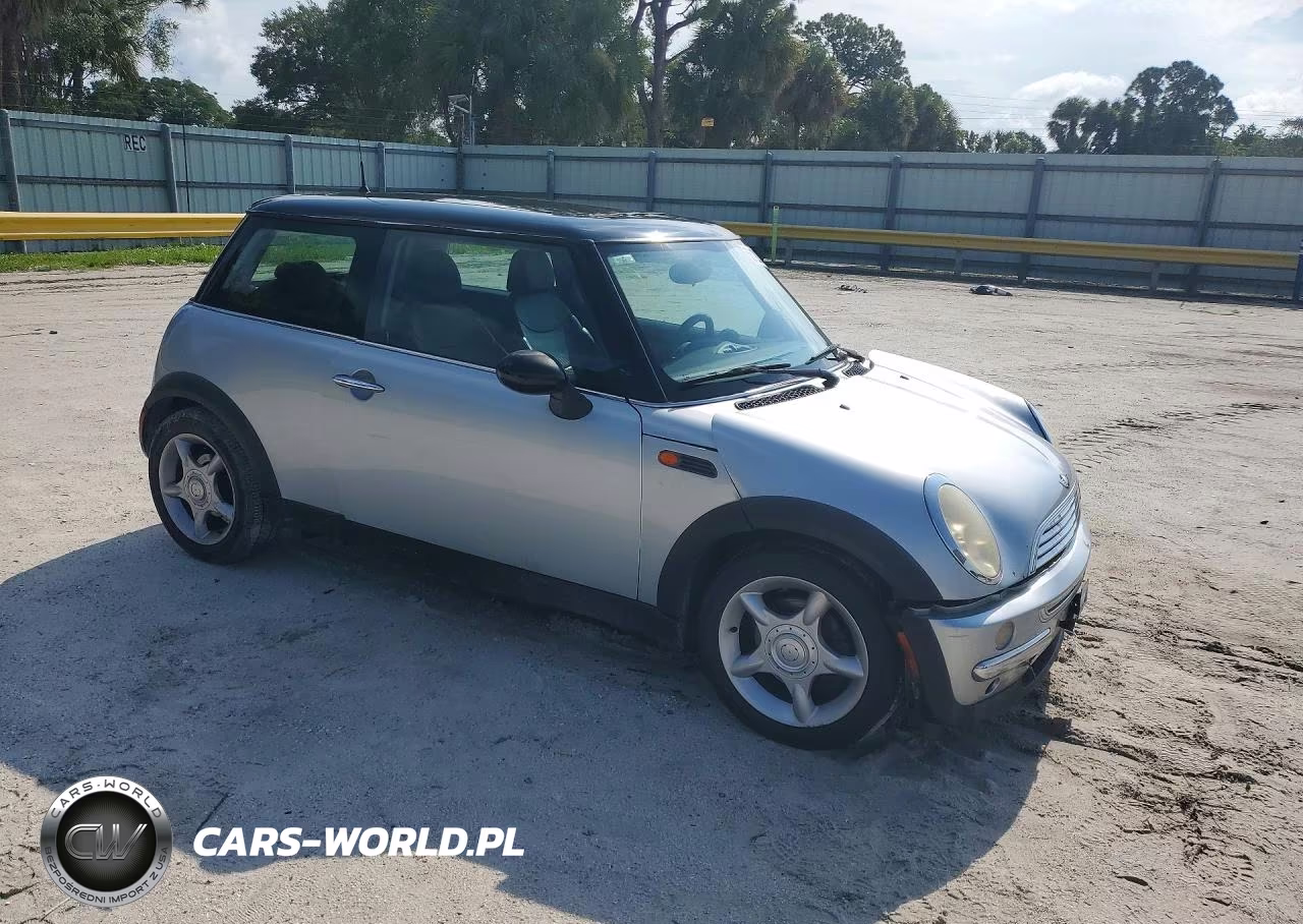2002 Mini Cooper VIN:WMWRC334X2TC37790 - 4
