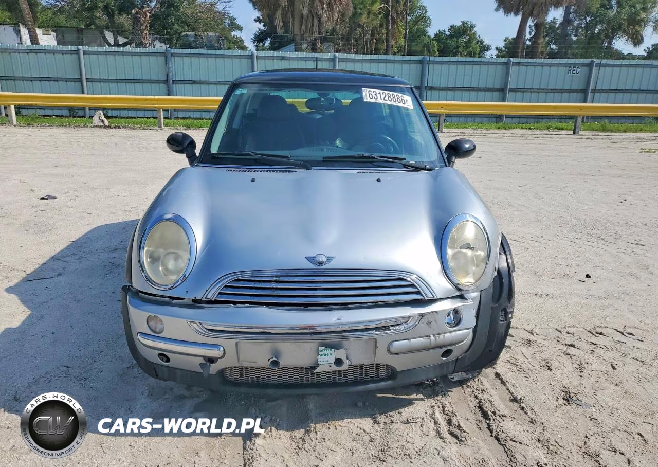 2002 Mini Cooper VIN:WMWRC334X2TC37790 - 5