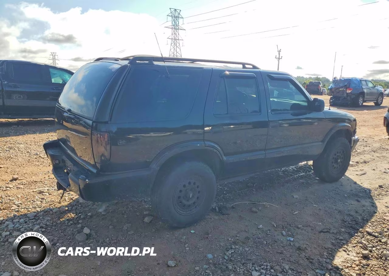 2001 Chevrolet Blazer VIN:1GNDT13W112185459 - 3