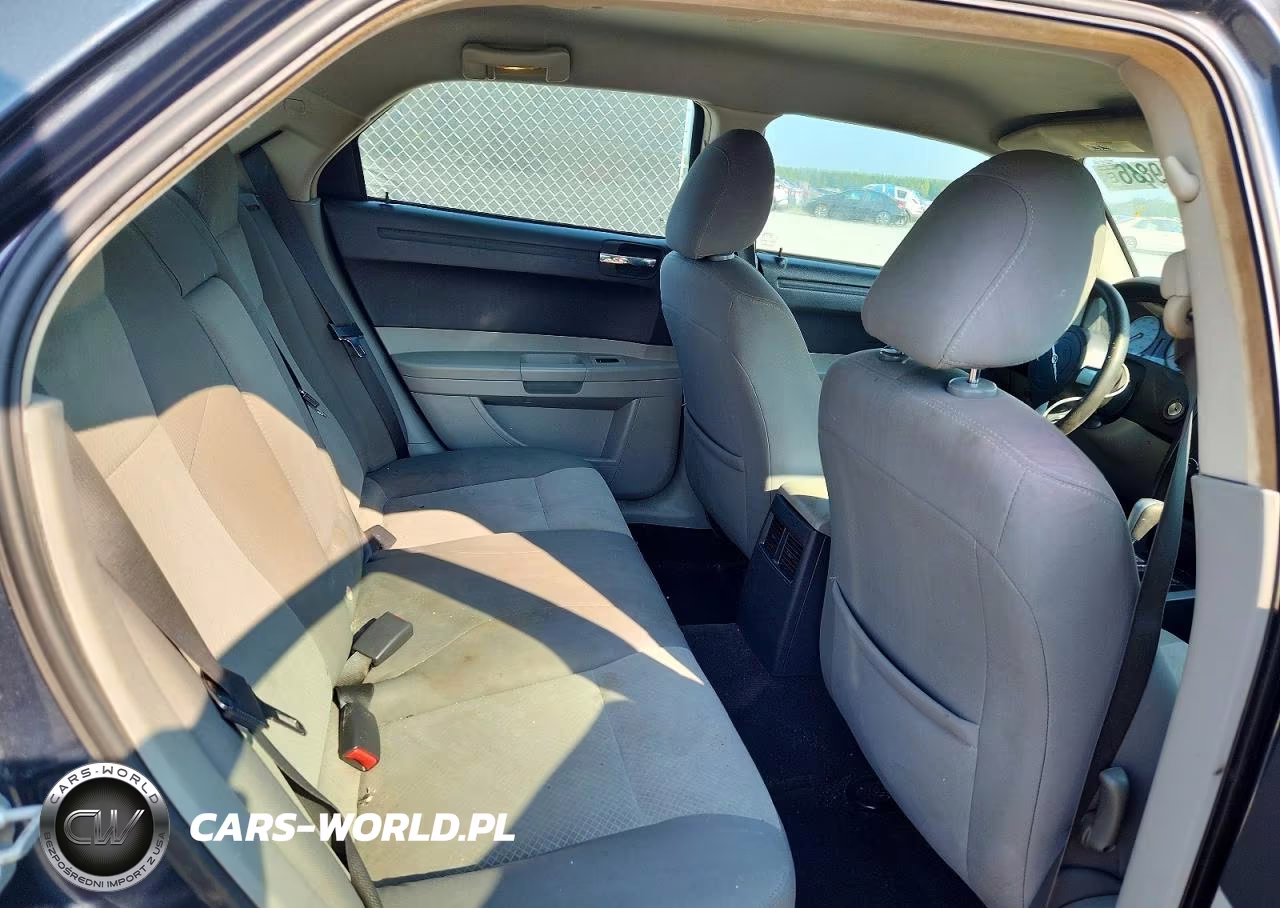 2007 Chrysler 300 VIN:2C3LA43R57H802131 - 10
