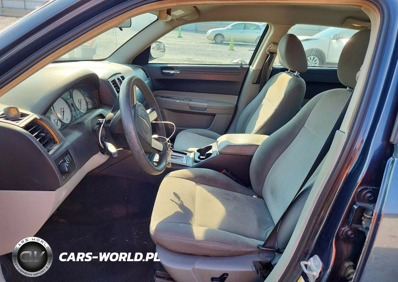 2007 Chrysler 300 VIN:2C3LA43R57H802131 - 7