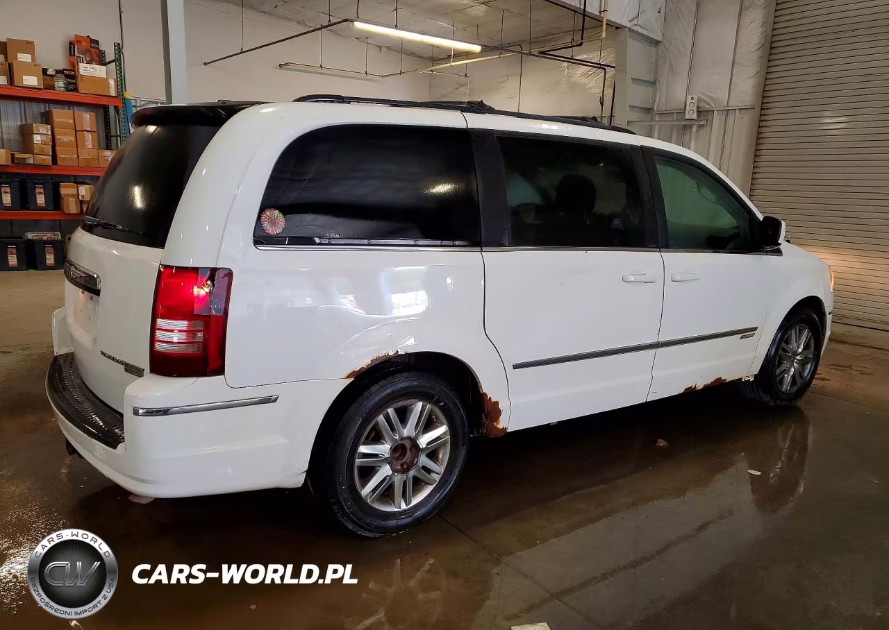 2010 Chrysler Town & Country Touring VIN:2A4RR5DX7AR290739 - 3