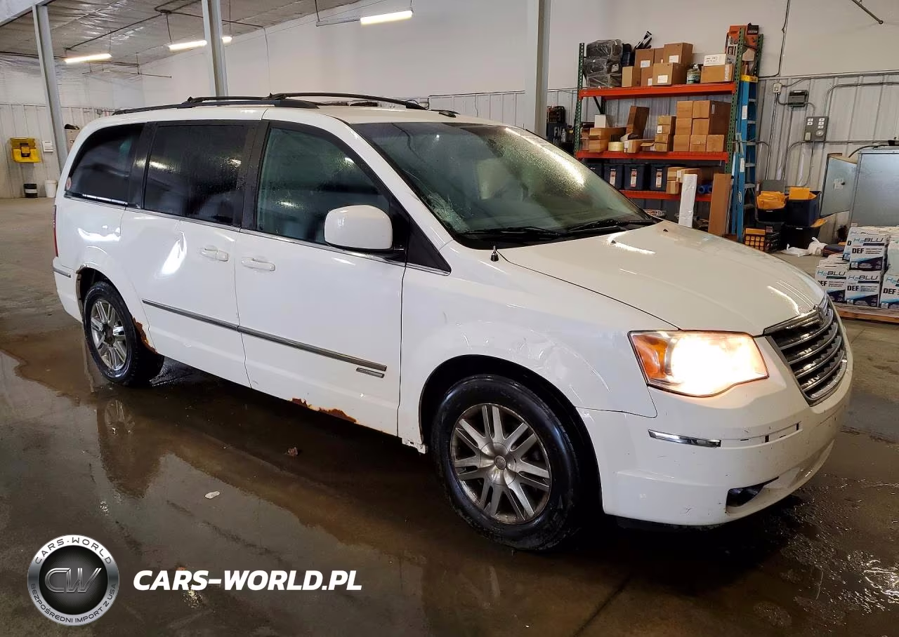 2010 Chrysler Town & Country Touring VIN:2A4RR5DX7AR290739 - 4