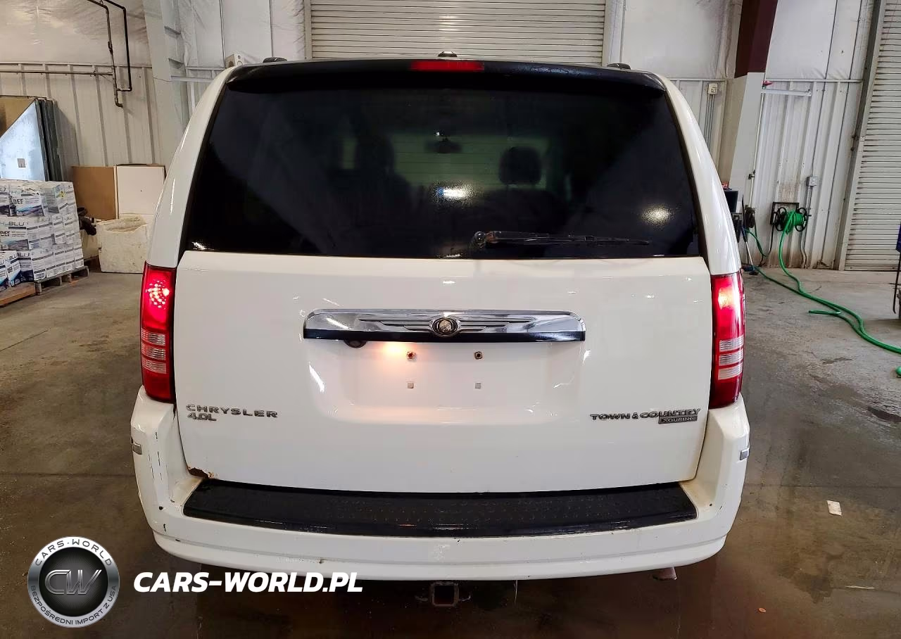 2010 Chrysler Town & Country Touring VIN:2A4RR5DX7AR290739 - 6