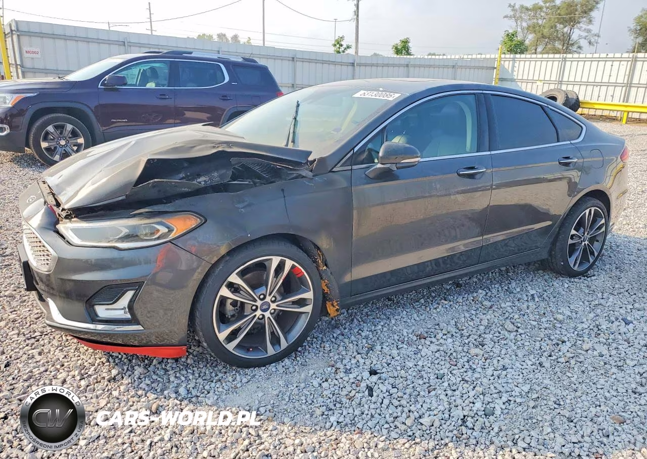 2020 Ford Fusion Titanium – zdjęcie 1 z 12
