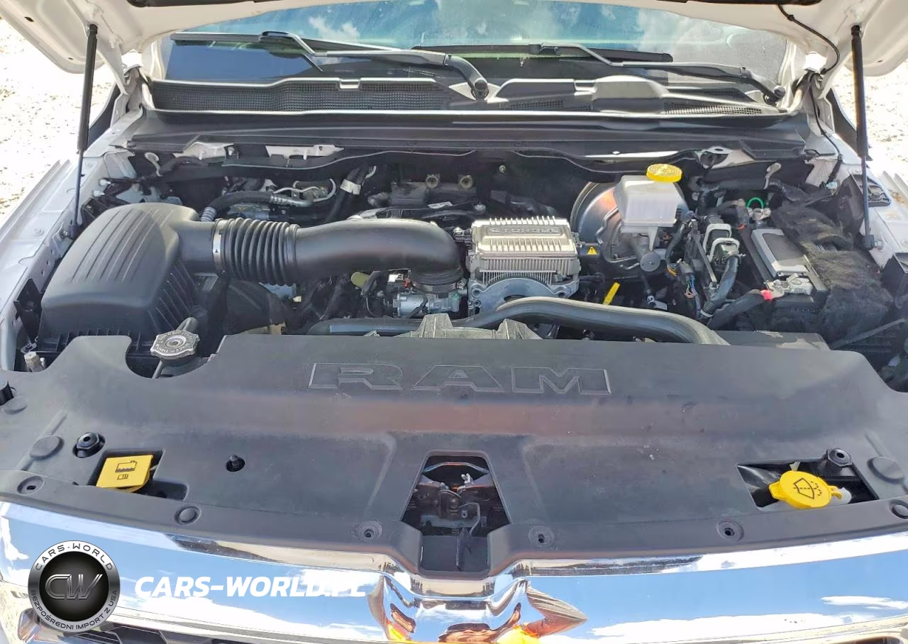 2024 Ram 1500 Laramie VIN:1C6SRFJT0RN149378 - 11