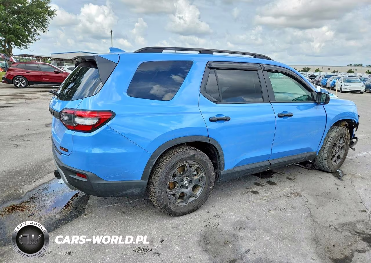 2025 Honda Pilot Trailsport VIN:5FNYG1H60SB075511 - 3