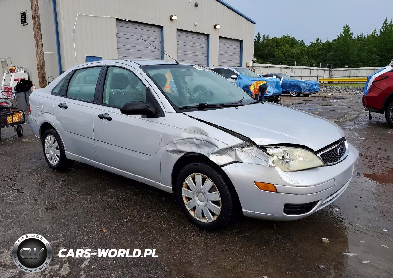 2005 Ford Focus Zx4 VIN:1FAFP34N15W155308 - 4