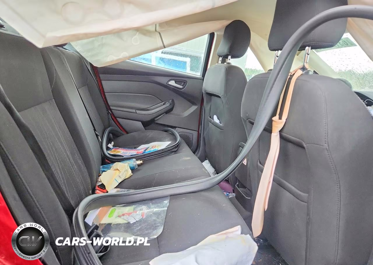 2017 Ford Focus Se VIN:1FADP3F20HL312052 - 10