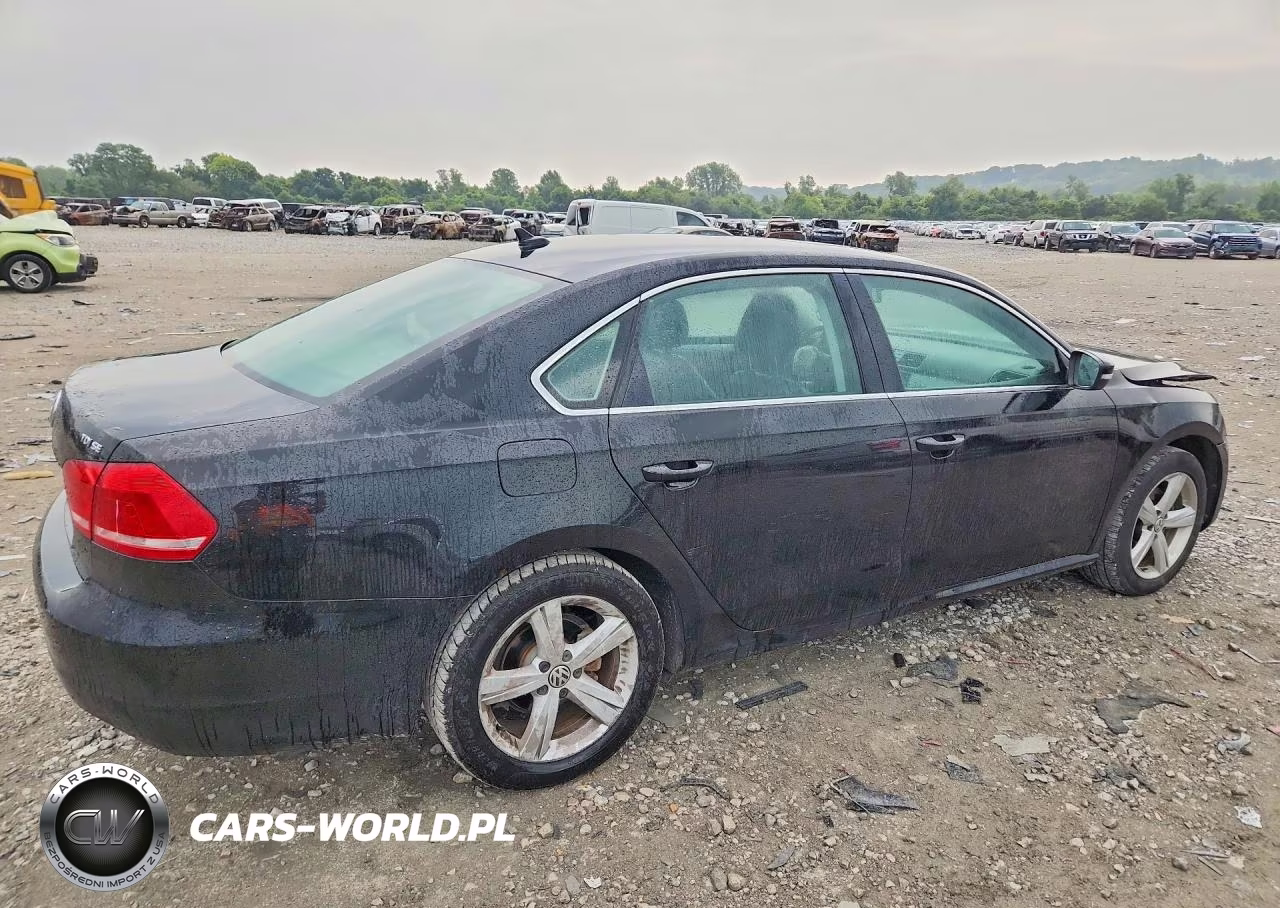 2013 Volkswagen Passat Se VIN:1VWBN7A36DC069580 - 3