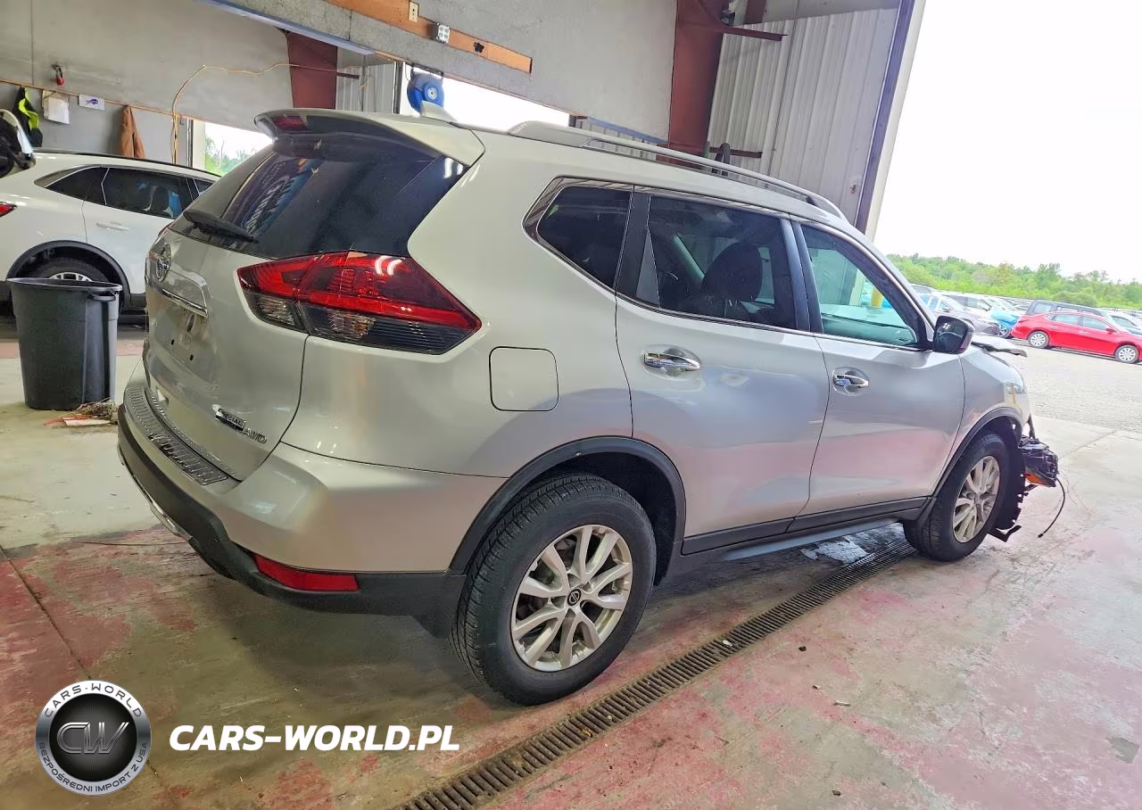 2020 Nissan Rogue S VIN:5N1AT2MV4LC751565 - 3