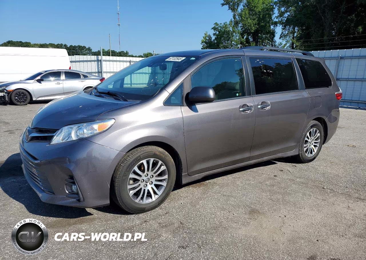 2018 Toyota Sienna Xle Premium 8-Passenger