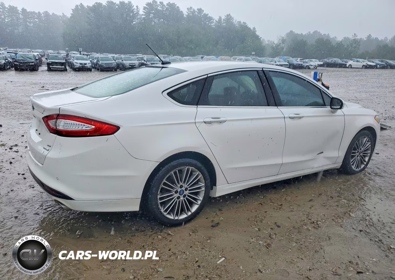 2013 Ford Fusion Se VIN:3FA6P0HR2DR337905 - 3