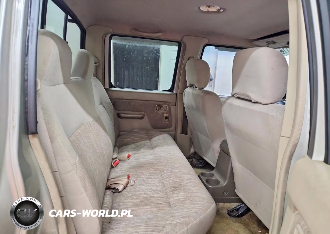 2000 Nissan Frontier Xe VIN:1N6ED27YXYC356352 - 10