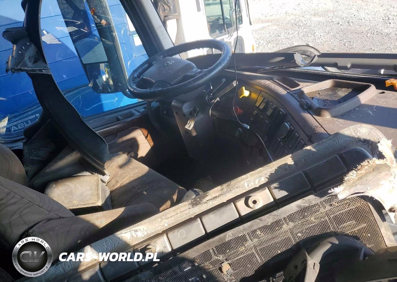 2015 Volvo Vnl Semi Truck VIN:4V4NC9EH2FN190349 - 8