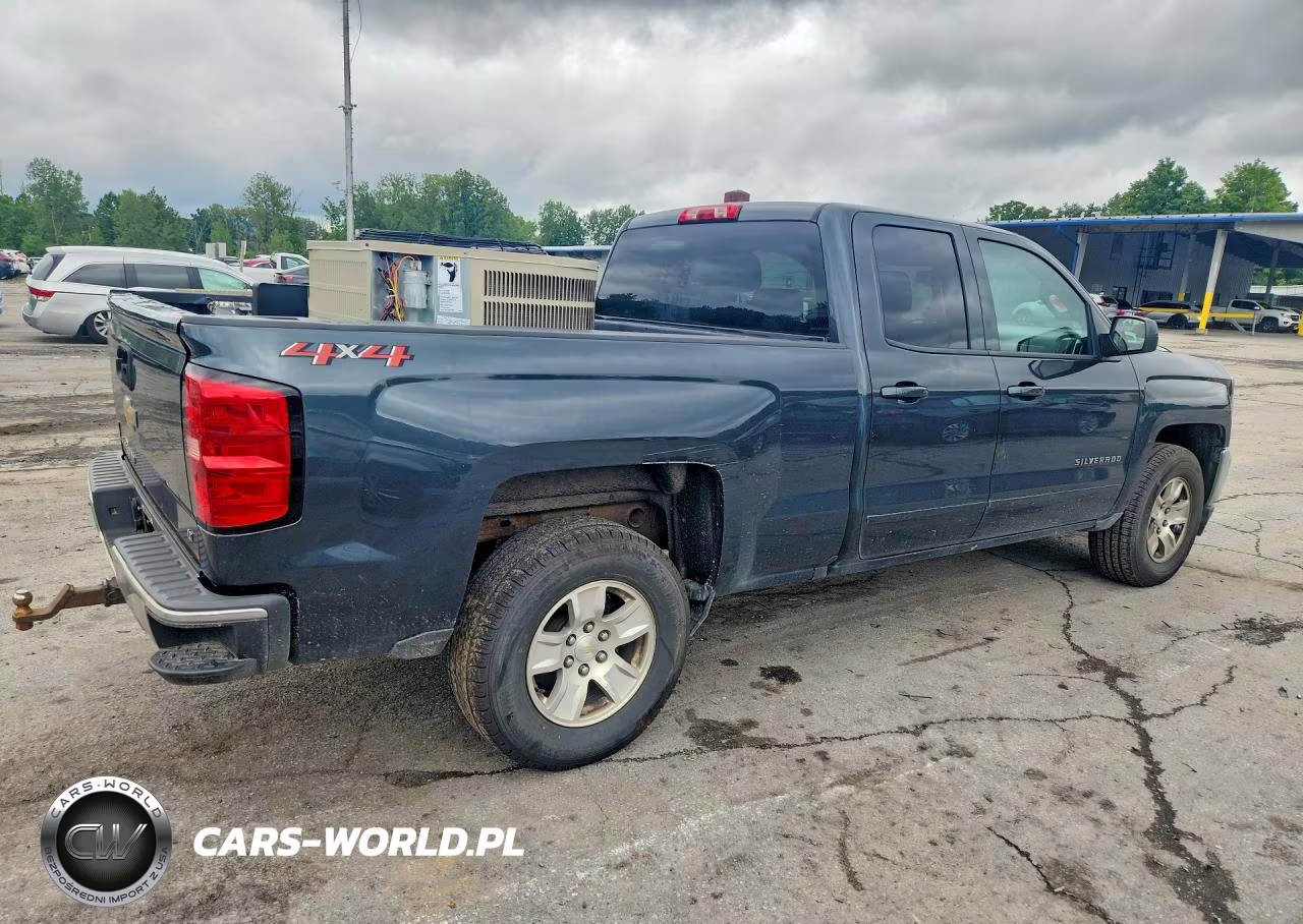 2018 Chevrolet Silverado K1500 Lt VIN:1GCVKREC0JZ232781 - 3