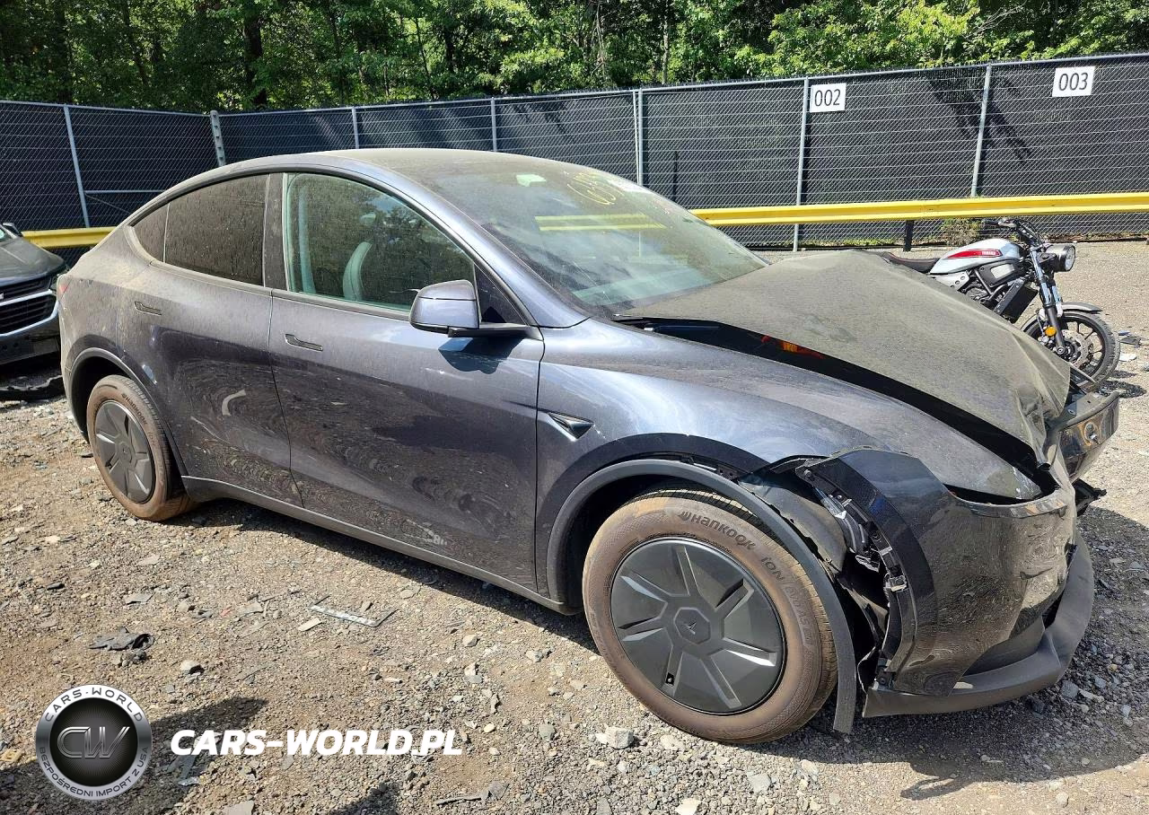2026 Tesla Model Y VIN:7SAYGDED9TA705127 - 4