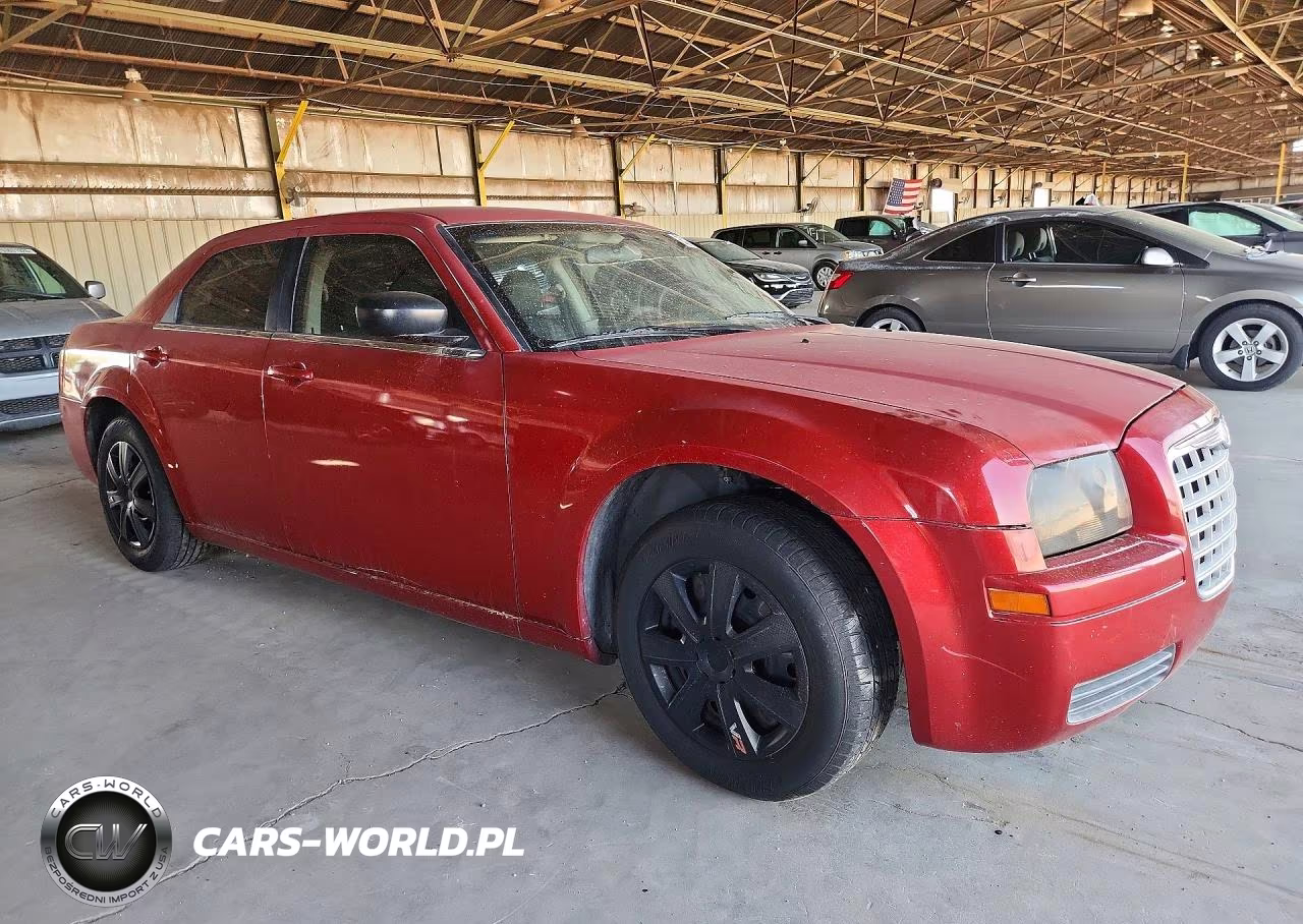 2007 Chrysler 300 VIN:2C3KA43R17H702555 - 4