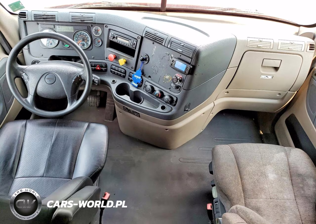 2015 Freightliner Cascadia 125 VIN:3AKJGLD59FSGB3759 - 8