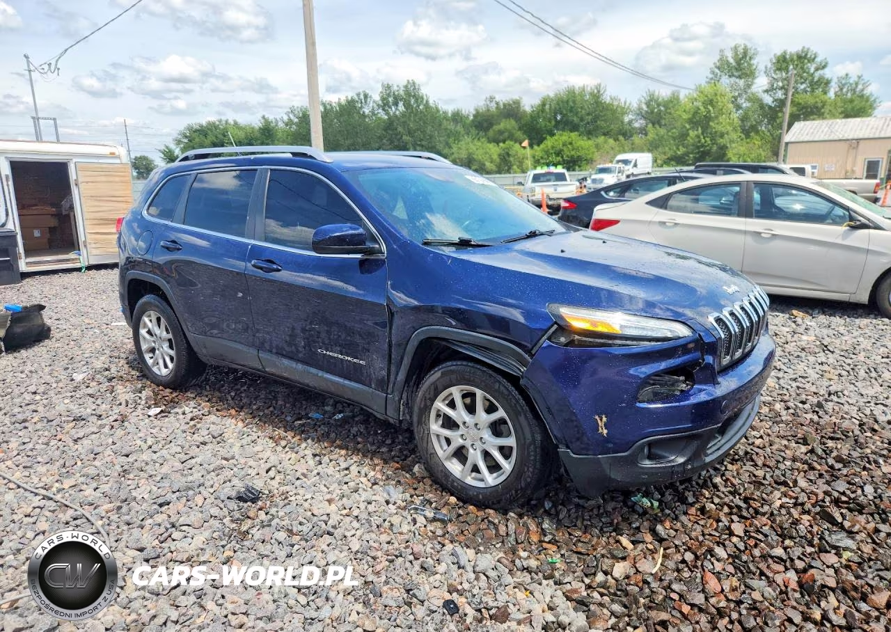 2014 Jeep Cherokee Latitude VIN:1C4PJMCS9EW145364 - 4