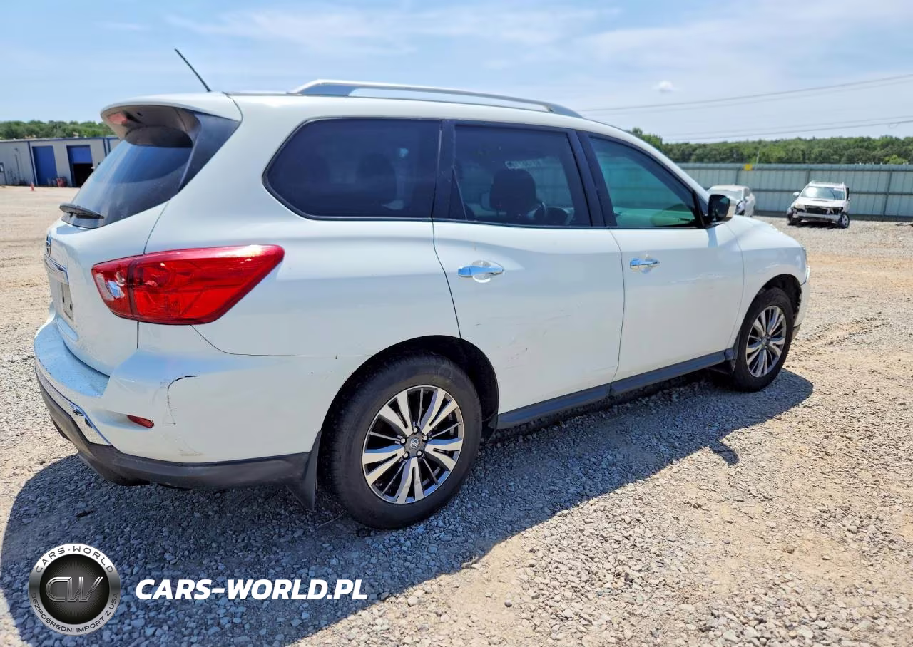 2018 Nissan Pathfinder S VIN:5N1DR2MN4JC657873 - 3
