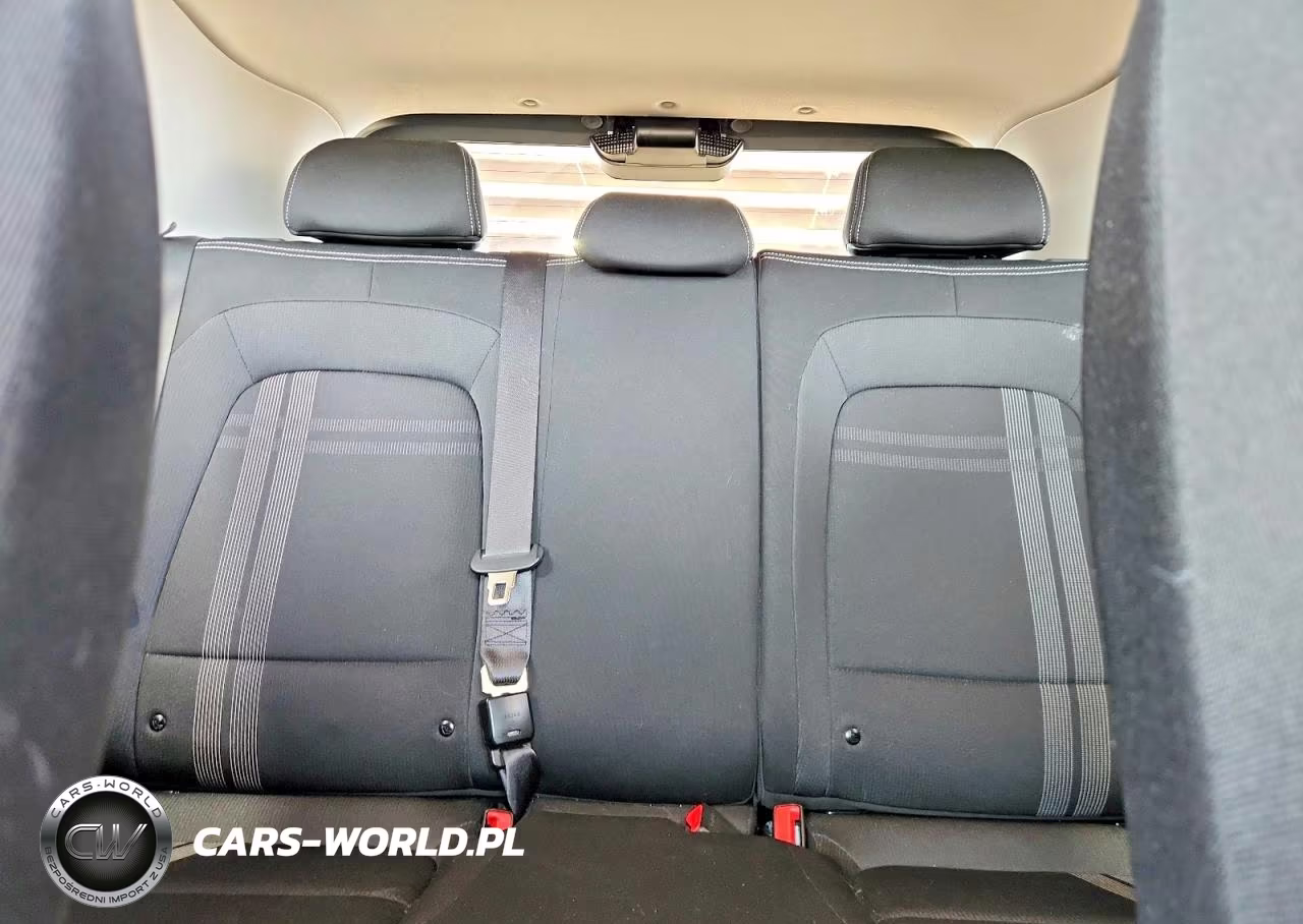 2020 Hyundai Venue Sel VIN:KMHRC8A37LU016243 - 10