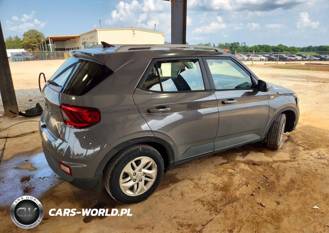 2020 Hyundai Venue Sel VIN:KMHRC8A37LU016243 - 3