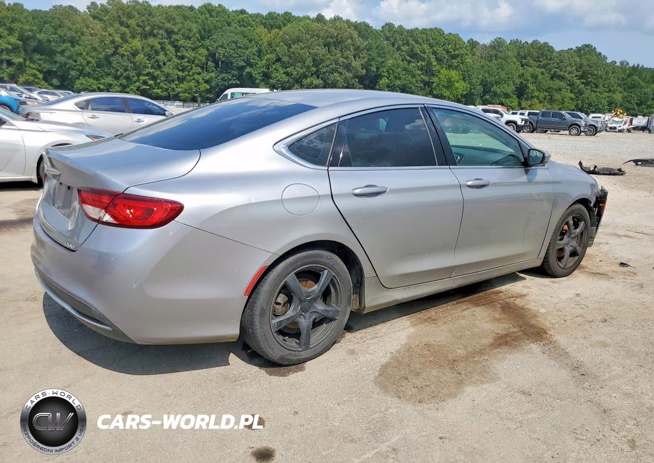 2015 Chrysler 200 Limited VIN:1C3CCCAB0FN628615 - 3