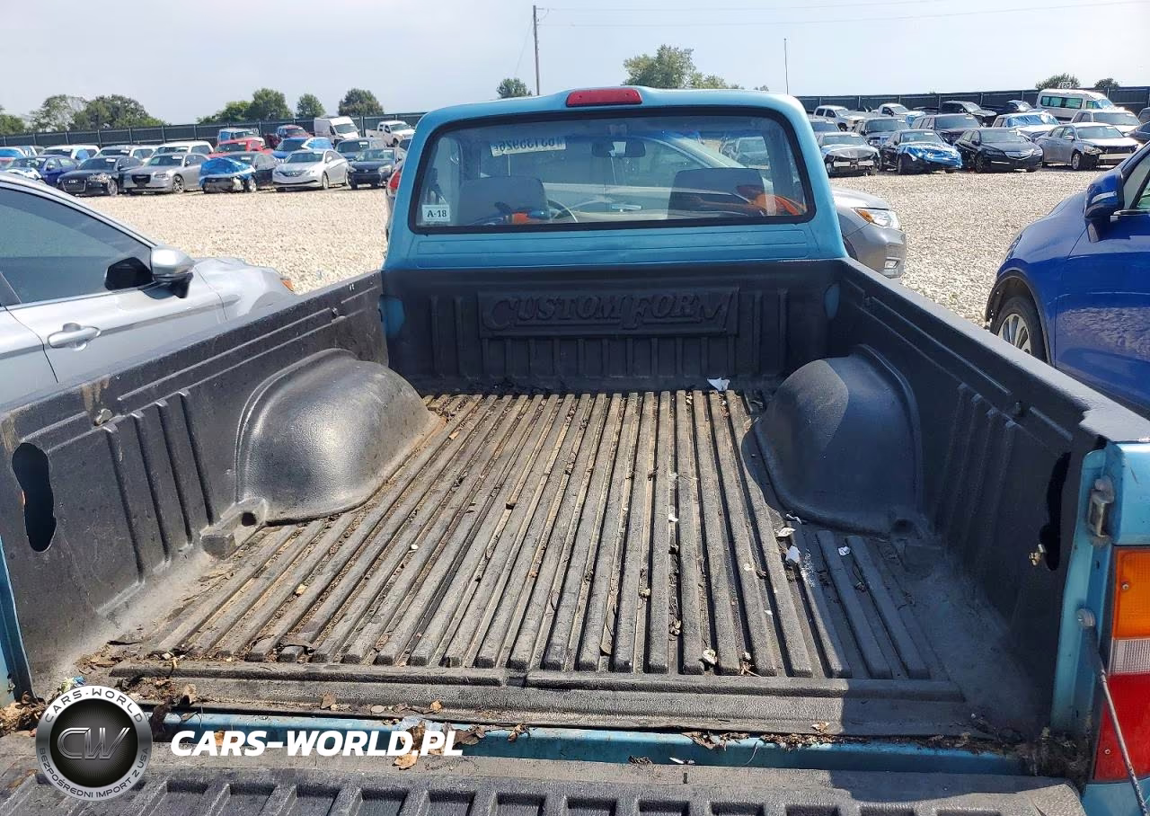 1996 Toyota Tacoma Base VIN:4TANL42N3TZ148040 - 10