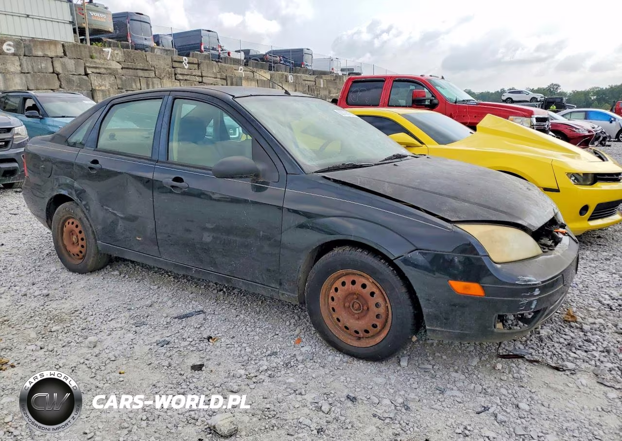 2005 Ford Focus Zx4 VIN:1FAFP34N35W211104 - 4
