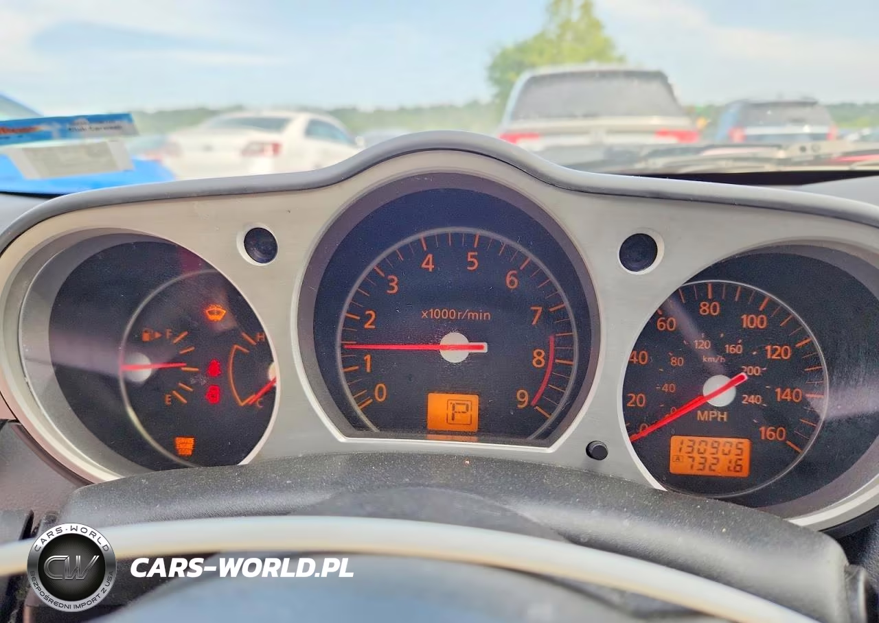 2008 Nissan 350Z Base VIN:JN1BZ34D58M704215 - 9