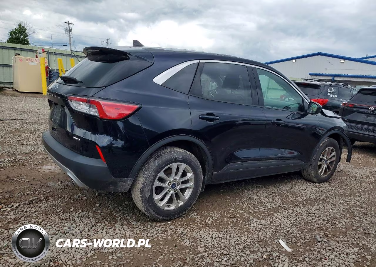 2021 Ford Escape Se VIN:1FMCU9G66MUA99675 - 3