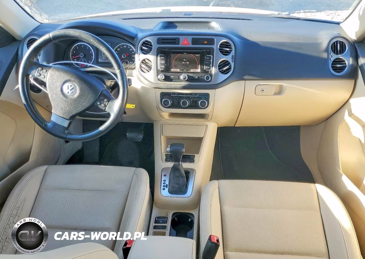 2010 Volkswagen Tiguan S VIN:WVGAV7AX4AW002306 - 8