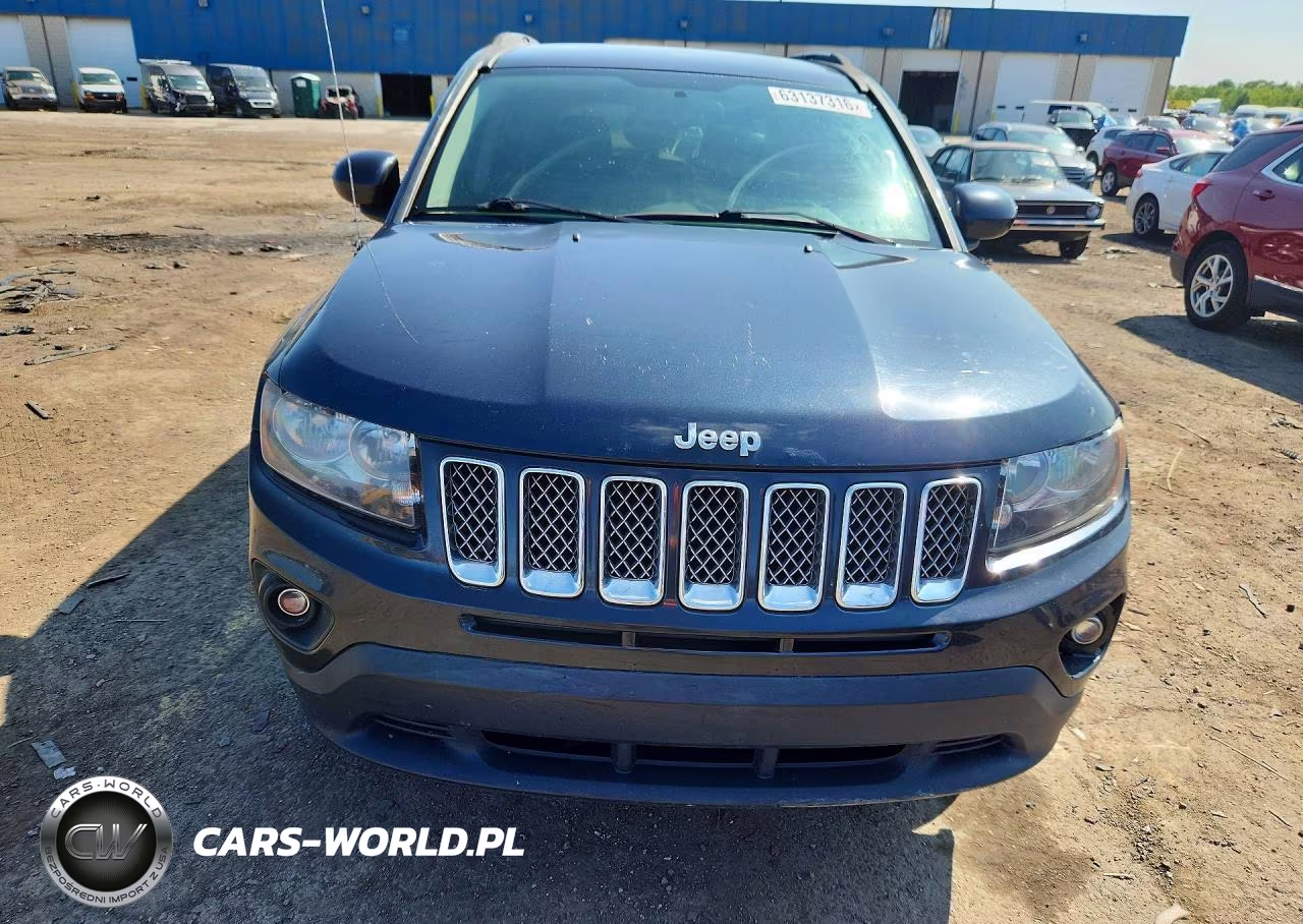 2014 Jeep Compass Latitude VIN:1C4NJDEB8ED650702 - 5