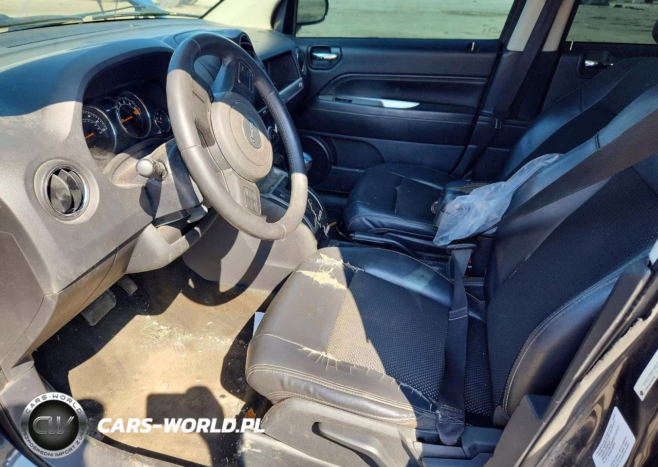 2014 Jeep Compass Latitude VIN:1C4NJDEB8ED650702 - 7