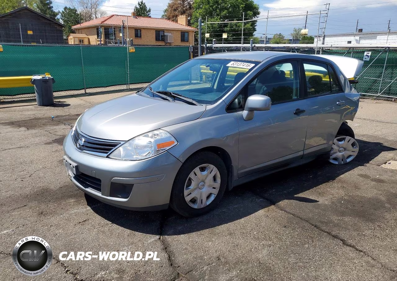 2010 Nissan Versa 1.8 S