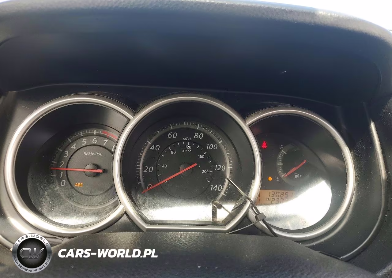 2010 Nissan Versa 1.8 S VIN:3N1BC1APXAL403914 - 9