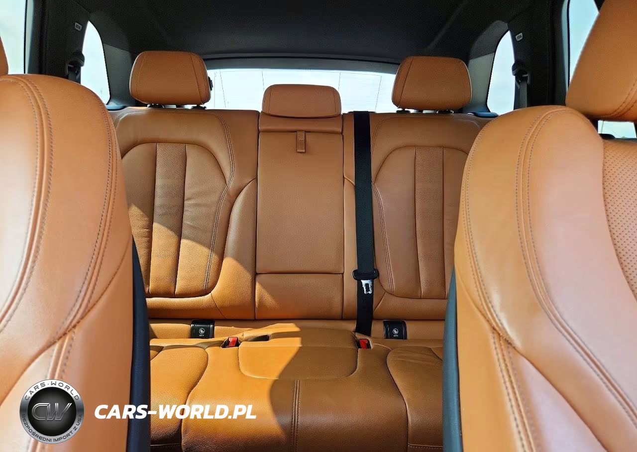 2019 BMW X5 xDrive40I VIN:5UXCR6C54KLL11444 - 10