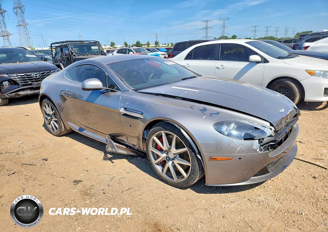 2013 Aston Martin V8 Vantage VIN:SCFEKBAK5DGC17363 - 4
