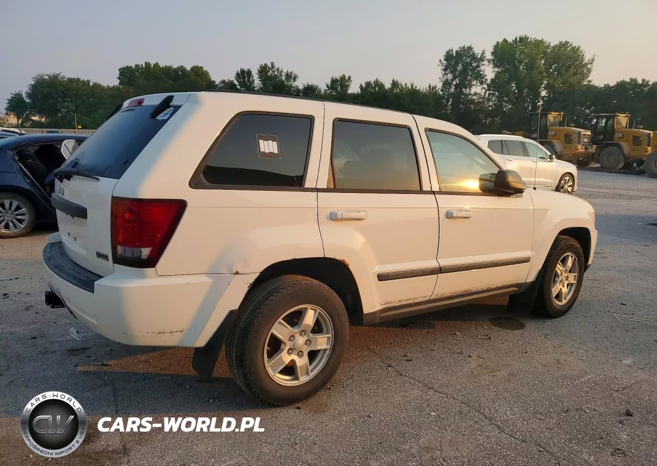 2007 Jeep Grand Cherokee Laredo VIN:1J8HR48P97C683951 - 3
