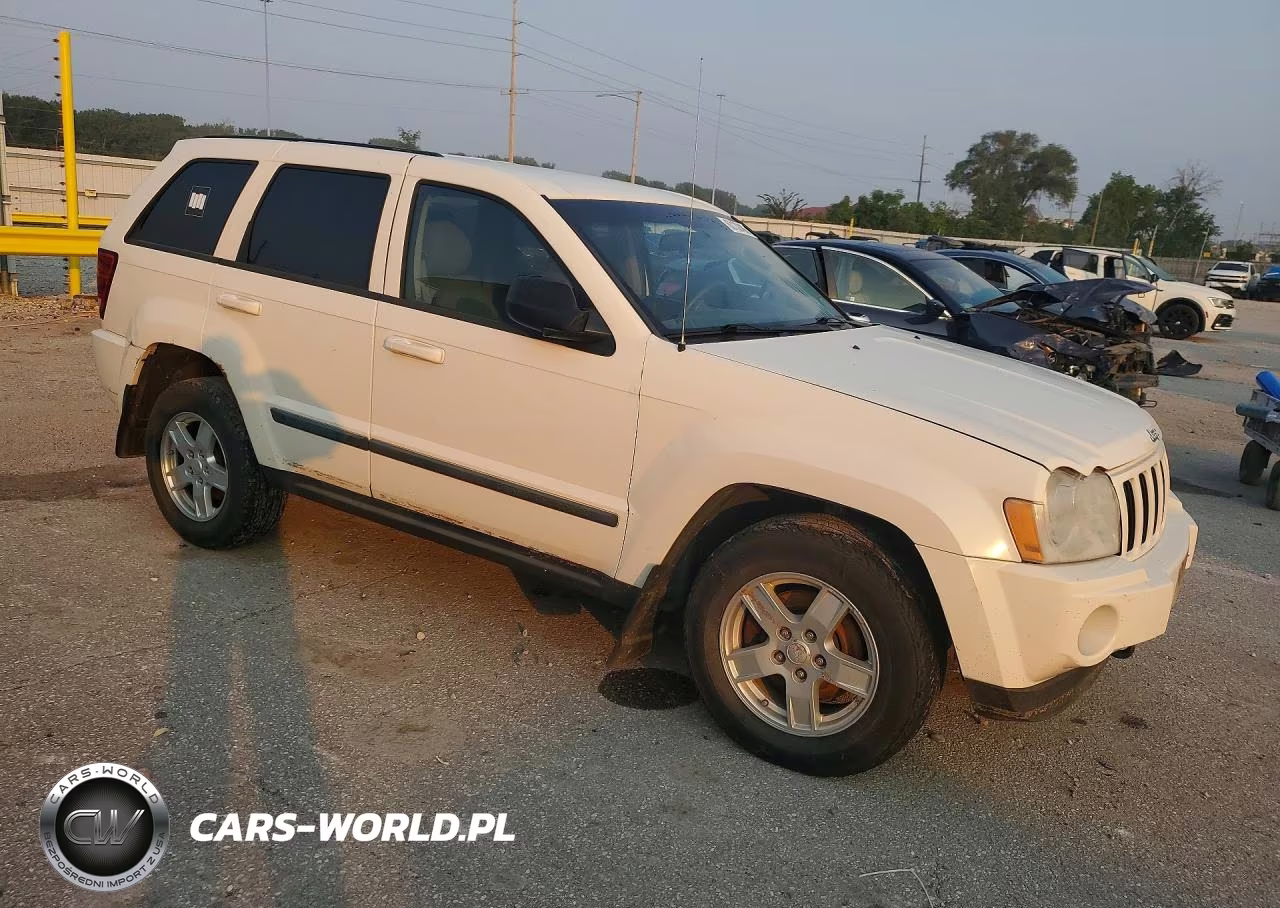 2007 Jeep Grand Cherokee Laredo VIN:1J8HR48P97C683951 - 4