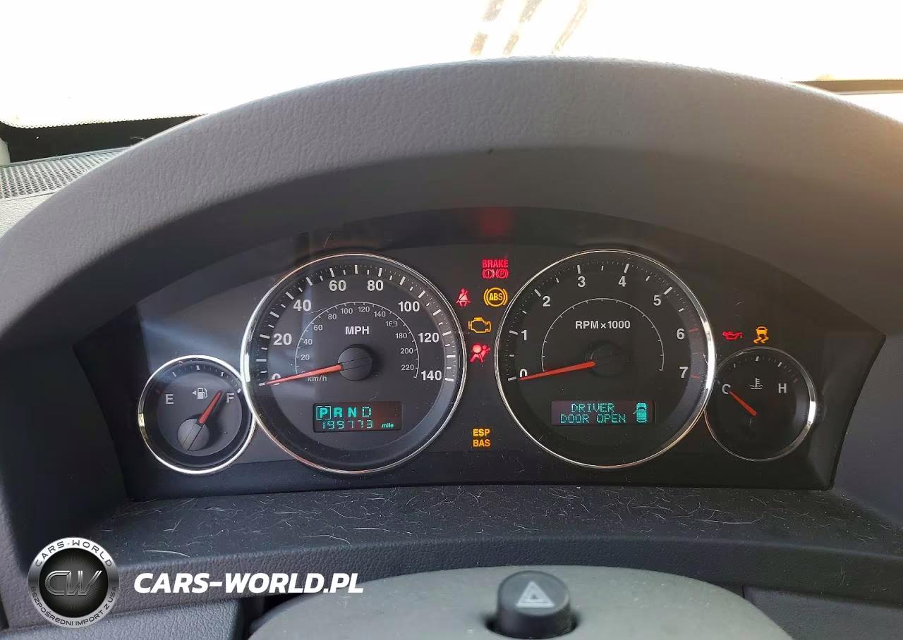 2007 Jeep Grand Cherokee Laredo VIN:1J8HR48P97C683951 - 9