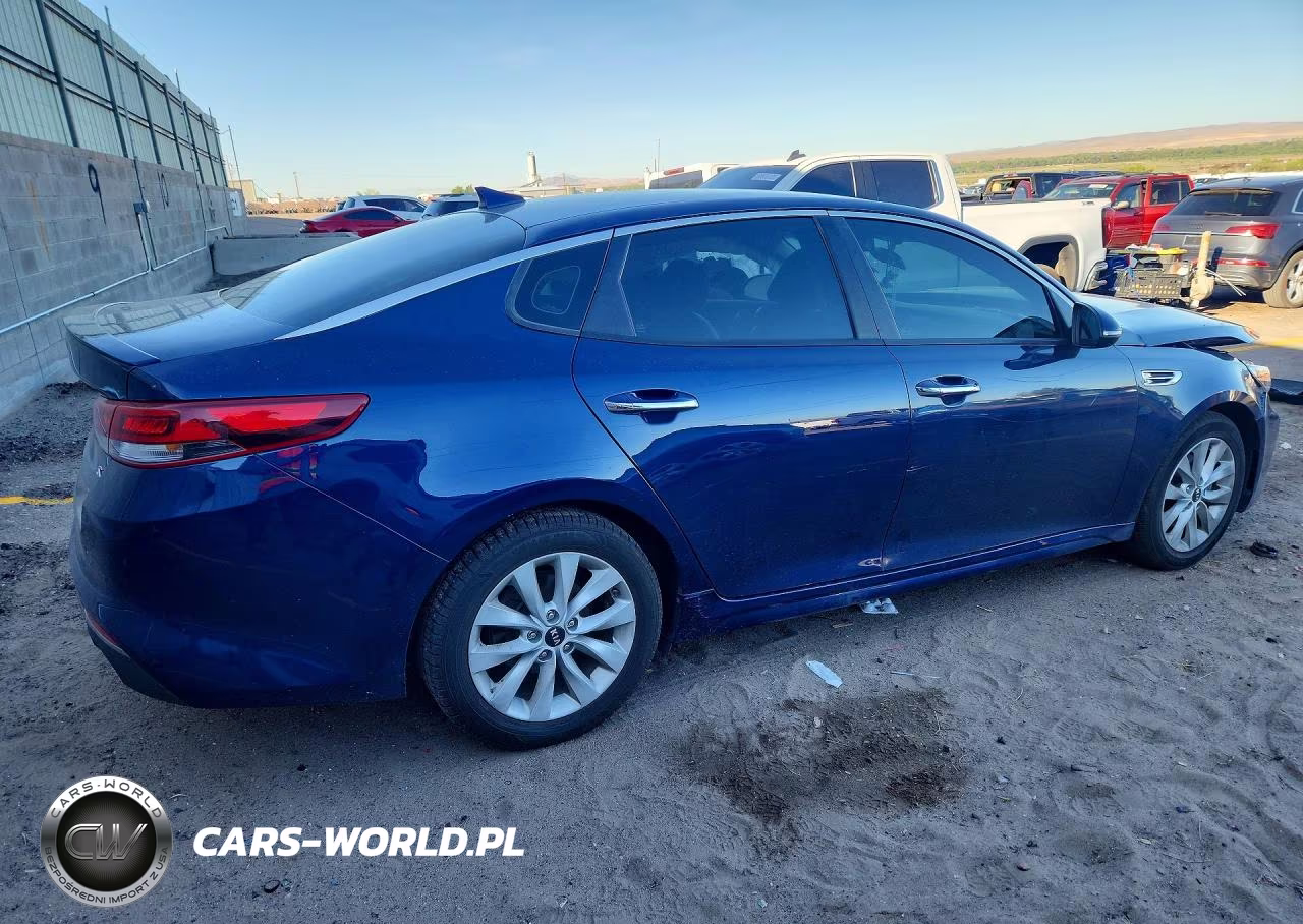 2018 Kia Optima S VIN:5XXGT4L32JG219576 - 3