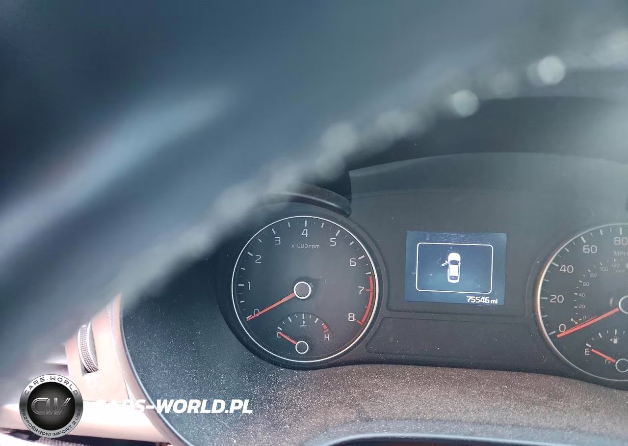 2018 Kia Optima S VIN:5XXGT4L32JG219576 - 9