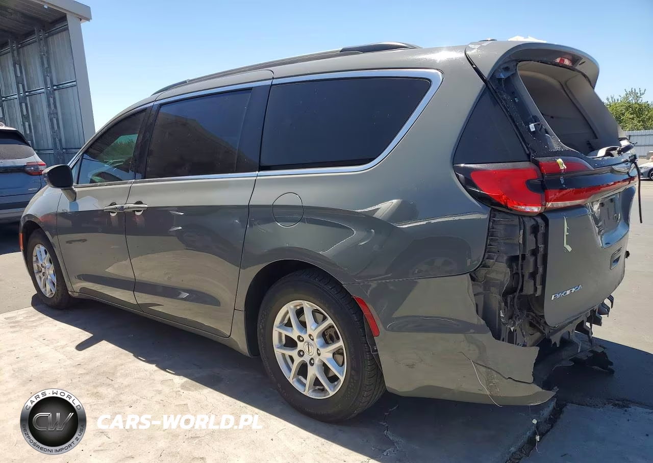 2022 Chrysler Pacifica Touring L VIN:2C4RC1BG5NR144817 - 2