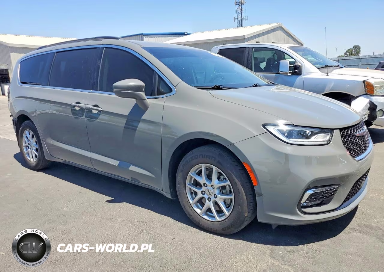 2022 Chrysler Pacifica Touring L VIN:2C4RC1BG5NR144817 - 4