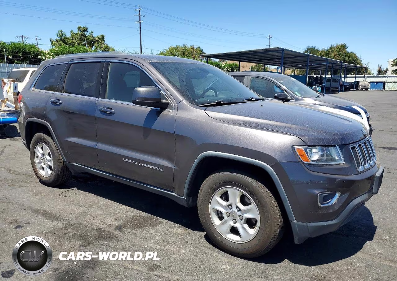 2014 Jeep Grand Cherokee Laredo VIN:1C4RJEAGXEC317268 - 4