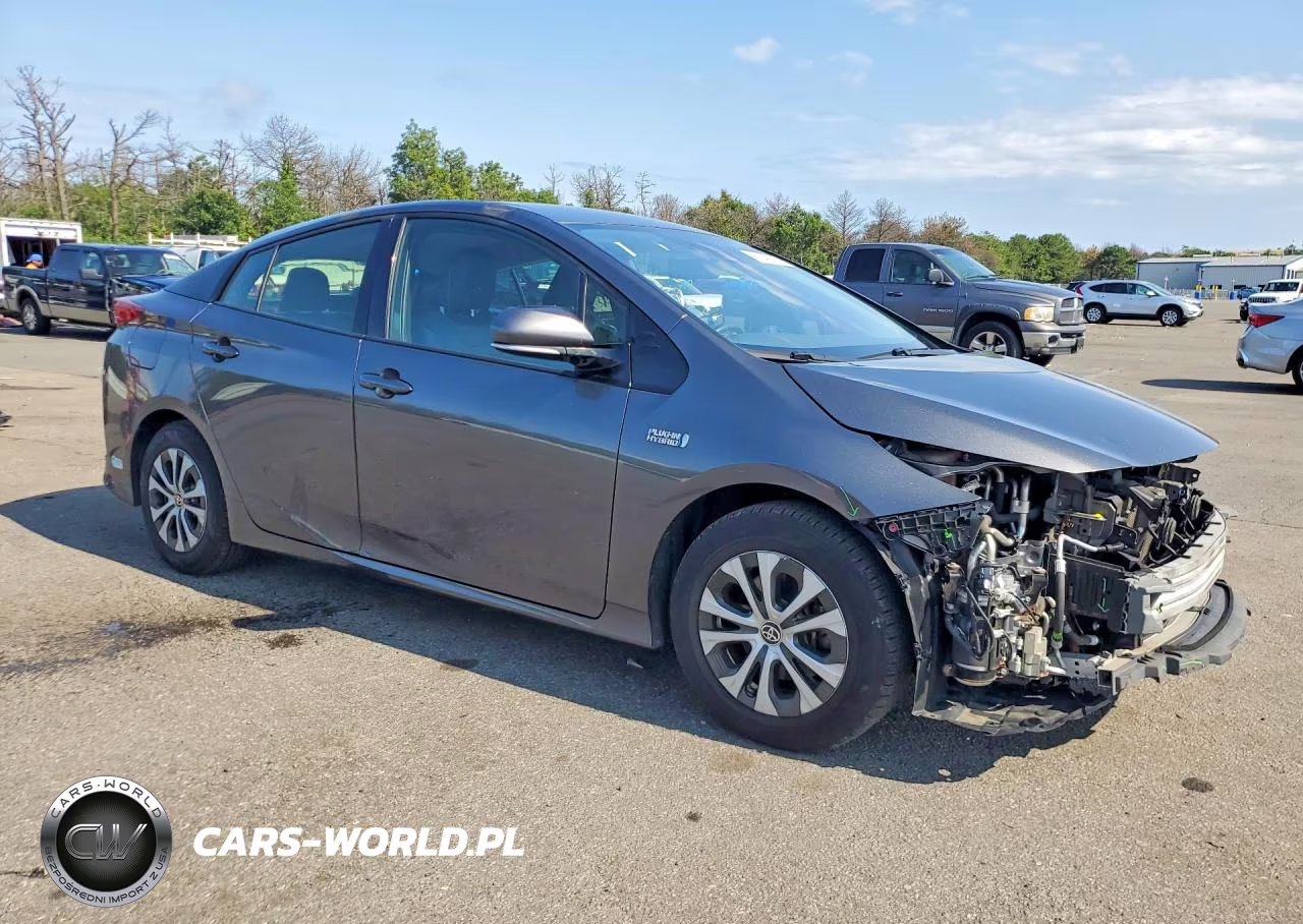 2020 Toyota Prius Prime Xle VIN:JTDKARFP3L3128847 - 4